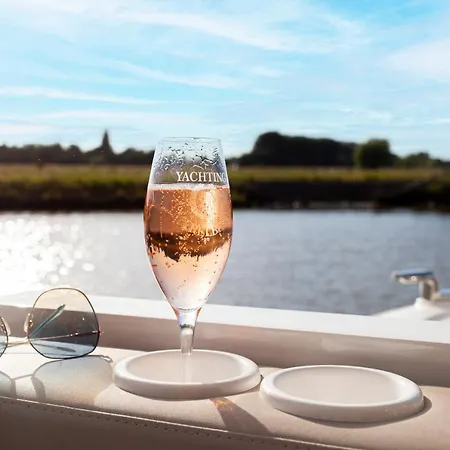 B&B luxury yacht - Au porte bonheur *