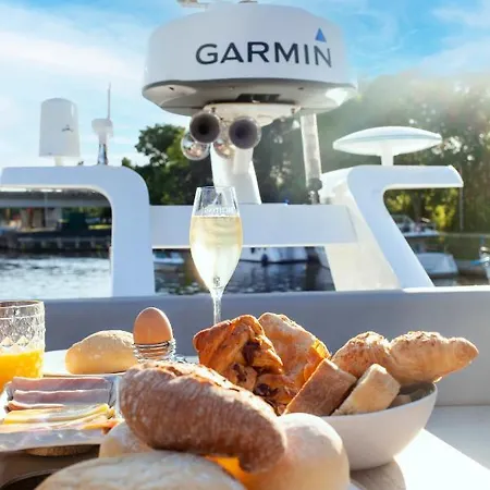 Bådhotel B&B luxury yacht - Au porte bonheur